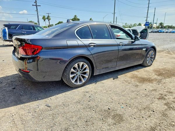 2016 BMW 528