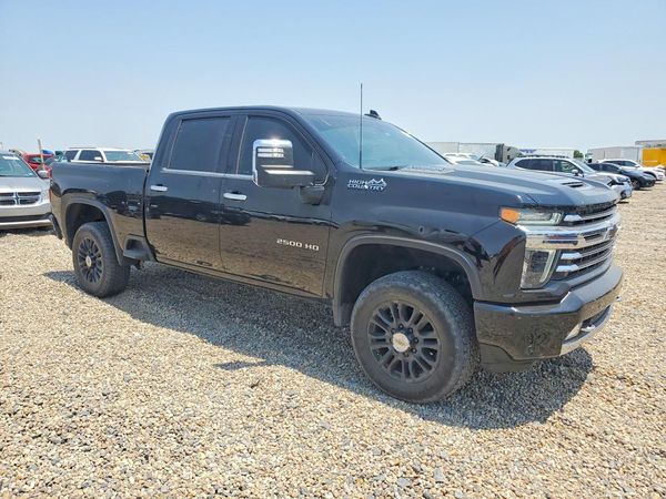 2022 CHEVROLET SILVERADO High Country — Passenger 3/4