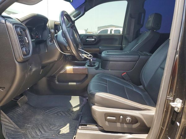 2022 CHEVROLET SILVERADO High Country — DENT