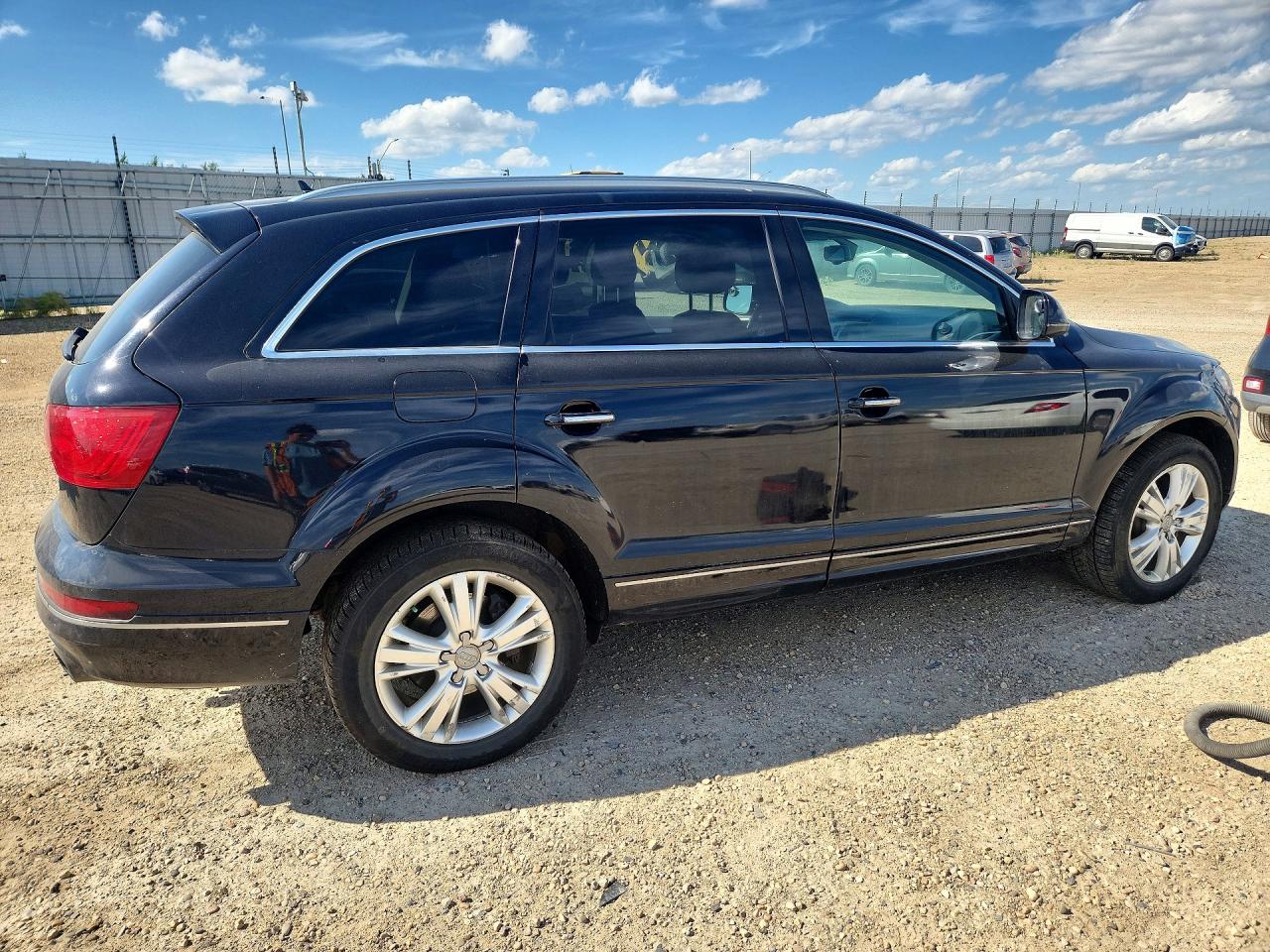 2013 AUDI Q7 Premium