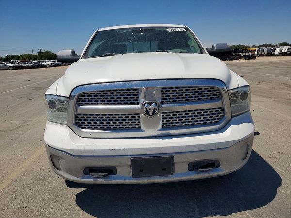 2017 RAM 1500 LARAMIE CREW CAB 4X4