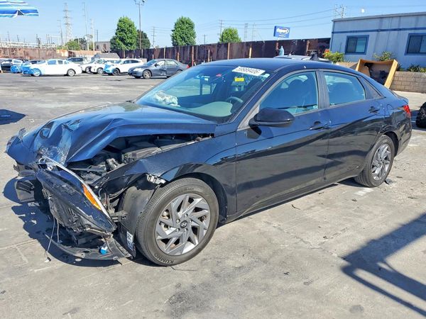 2024 HYUNDAI ELANTRA