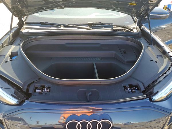 2025 AUDI Q6 E-TRON