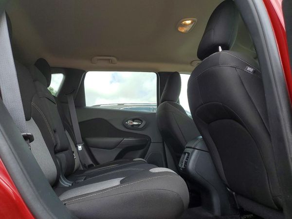 2017 JEEP CHEROKEE SPORT FWD
