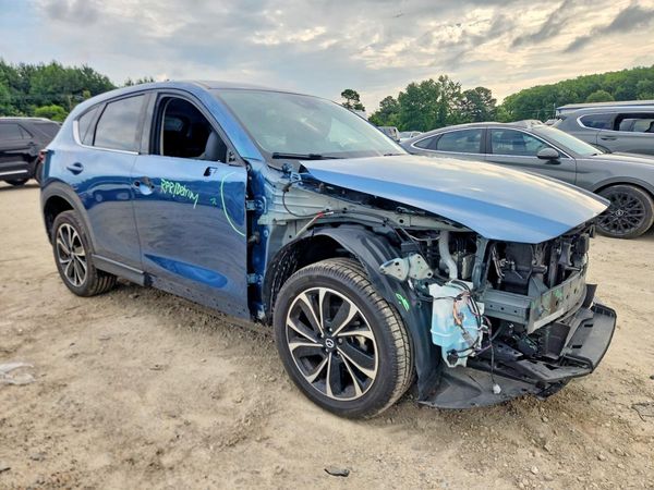 2022 MAZDA CX-5 Premium Package