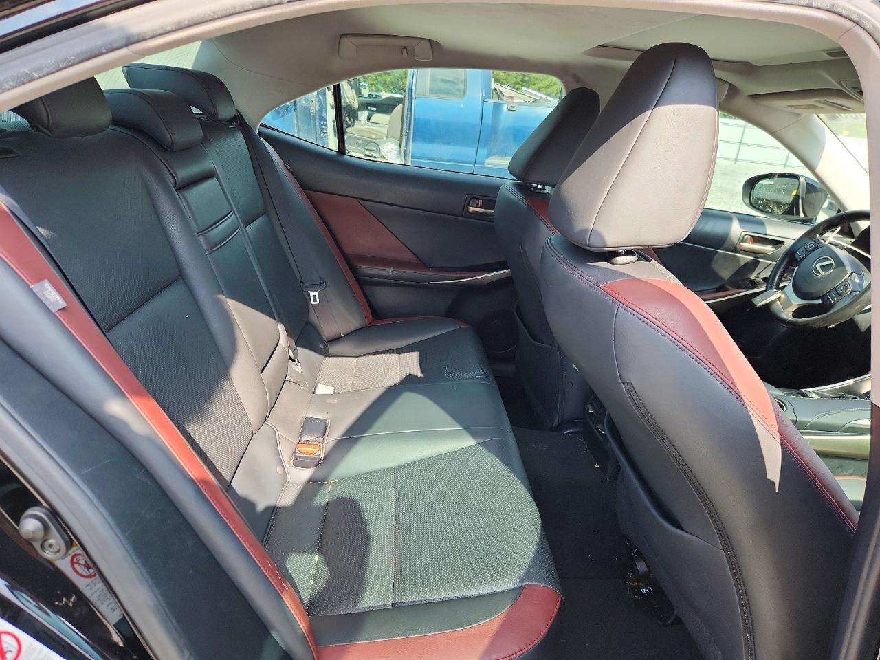 2017 LEXUS IS 200t