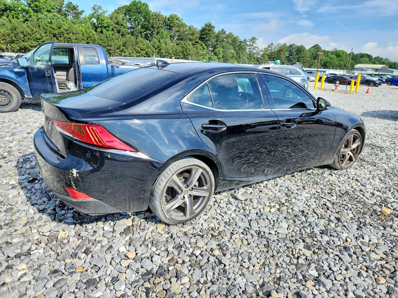 2017 LEXUS IS 200t