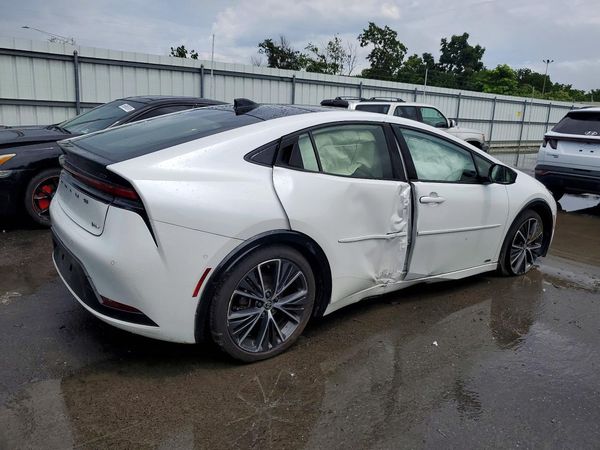 2023 TOYOTA PRIUS