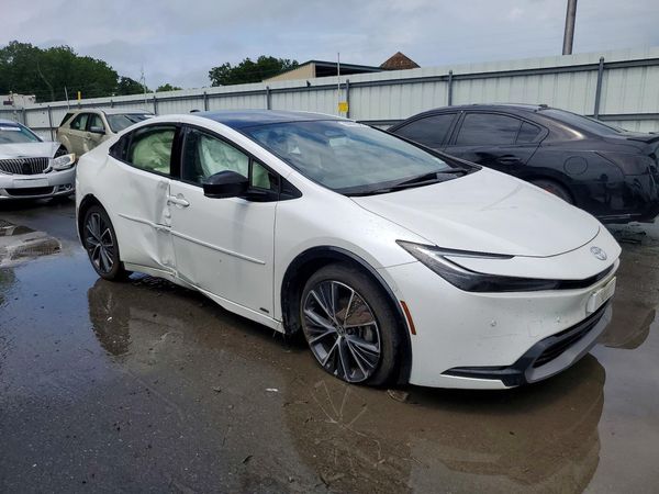 2023 TOYOTA PRIUS
