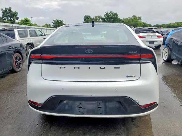 2023 TOYOTA PRIUS
