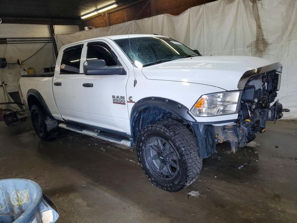 2013 RAM 2500 ST CREW CAB 4X4