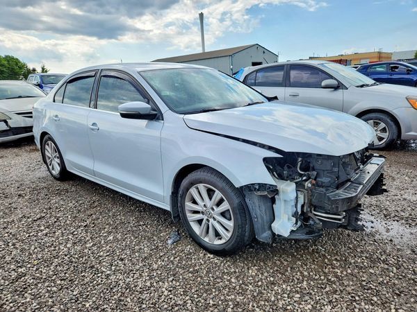 2017 VOLKSWAGEN JETTA SE
