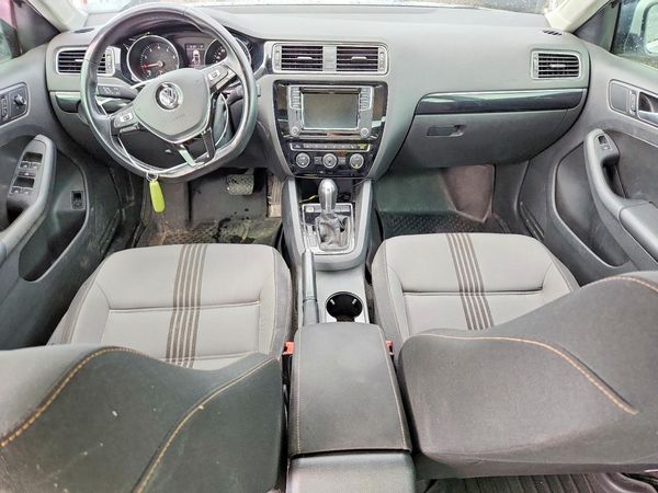 2017 VOLKSWAGEN JETTA SE