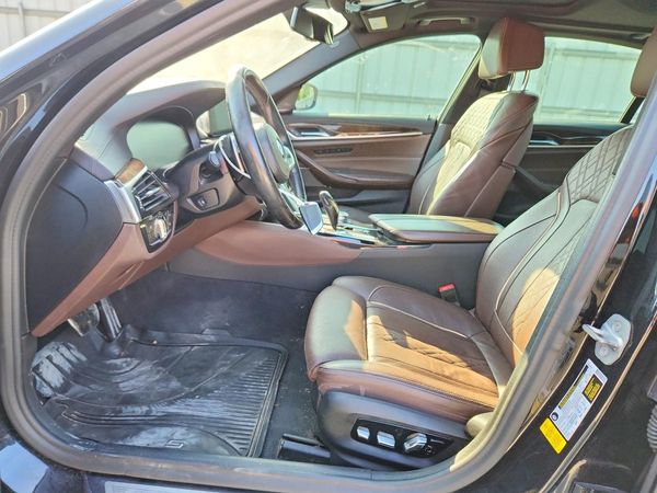2020 BMW 530