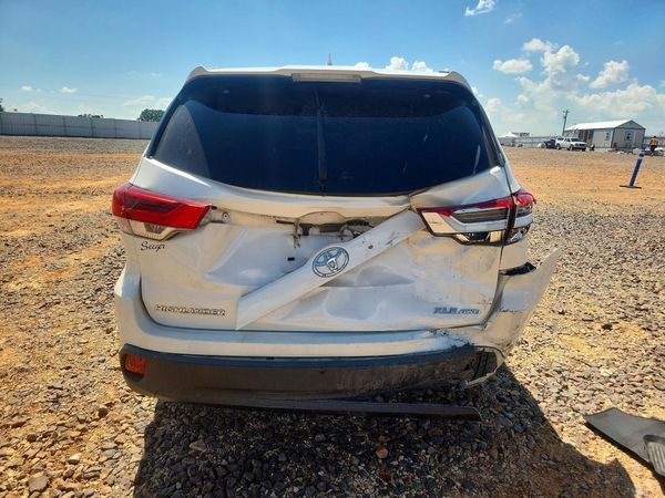 2019 TOYOTA HIGHLANDER SE/XLE