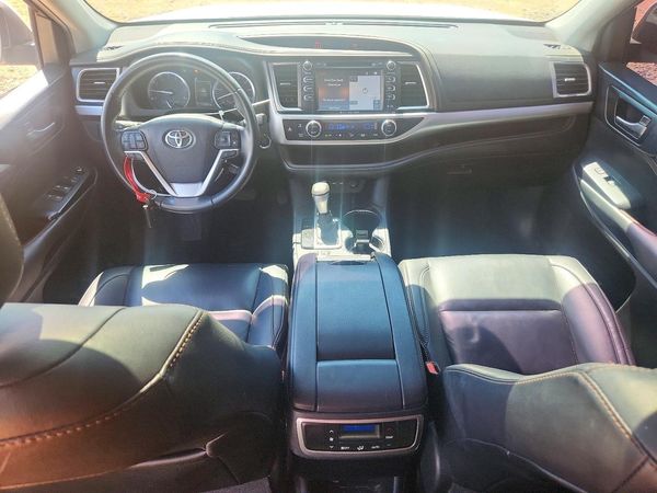 2019 TOYOTA HIGHLANDER SE/XLE