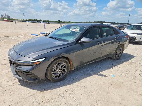 2024 HYUNDAI ELANTRA