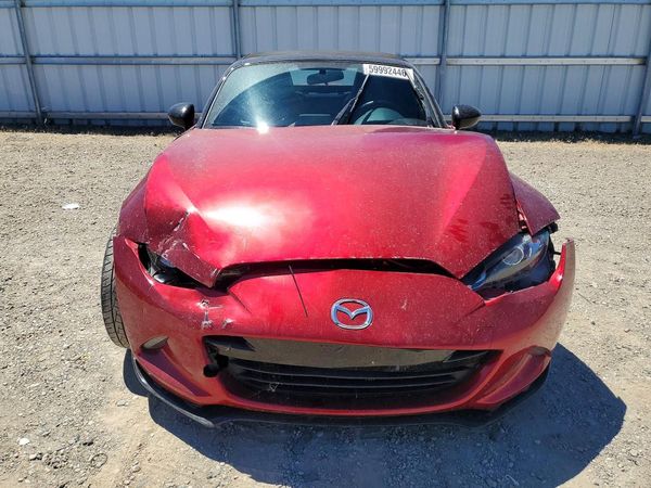 2019 MAZDA MX-5 MIATA Club (Soft Top)