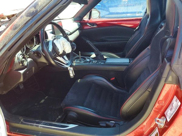 2019 MAZDA MX-5 MIATA Club (Soft Top)