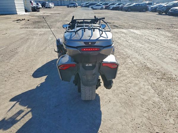 2017 CAN-AM SPYDER ROA