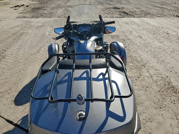 2017 CAN-AM SPYDER ROA
