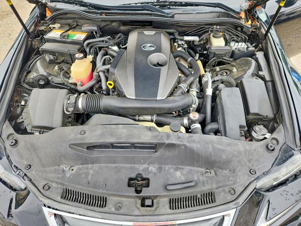 2017 LEXUS IS 200t