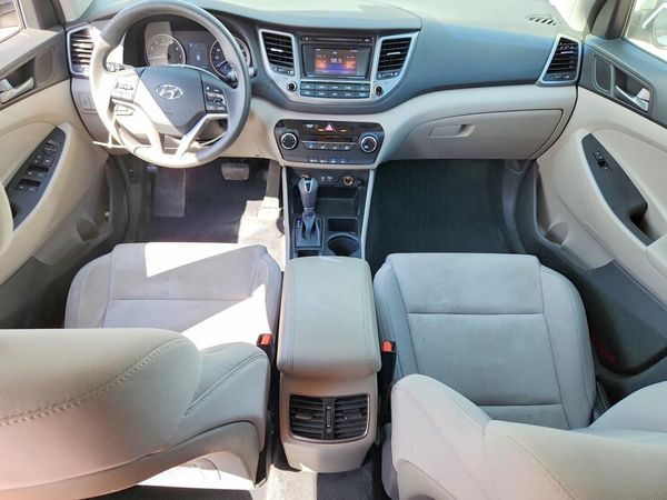 2017 HYUNDAI TUCSON