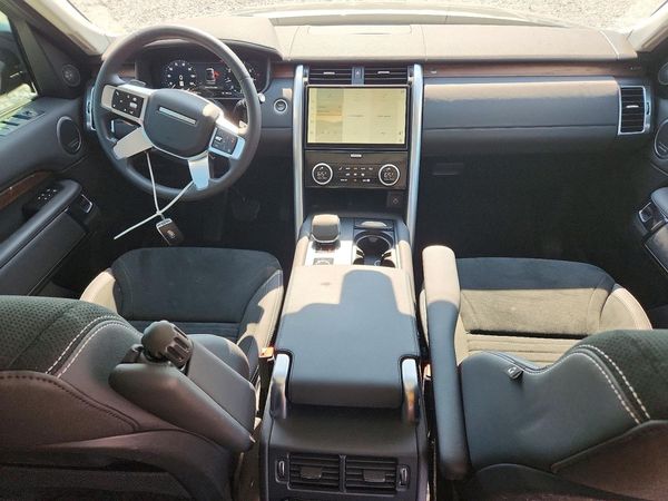 2024 LAND ROVER DISCOVERY P300 S