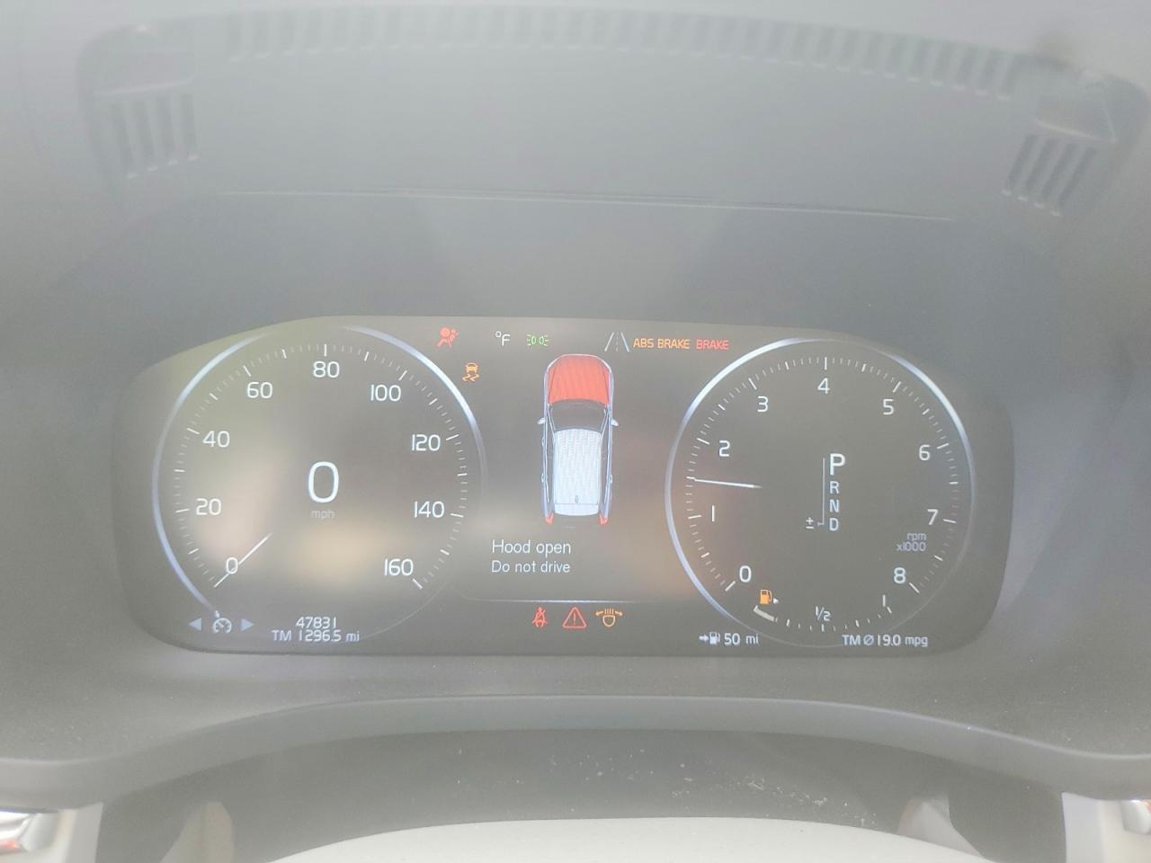 2021 VOLVO XC60