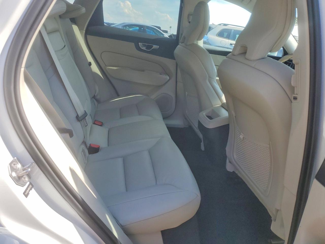 2021 VOLVO XC60