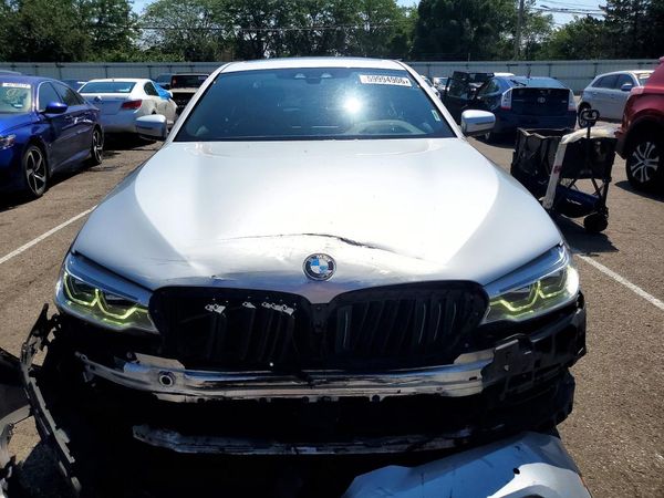 2019 BMW 530XE xDrive