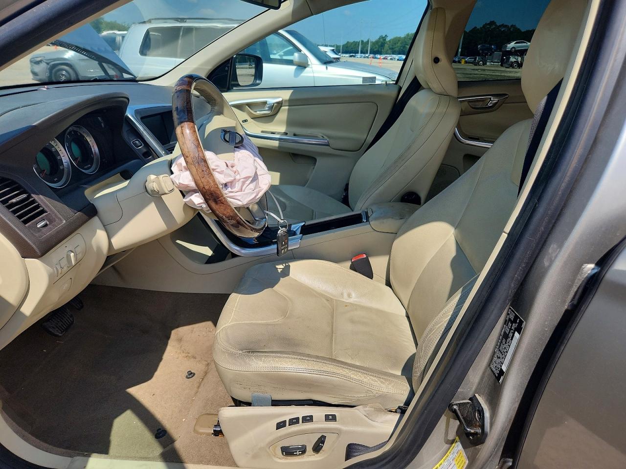 2013 VOLVO XC60