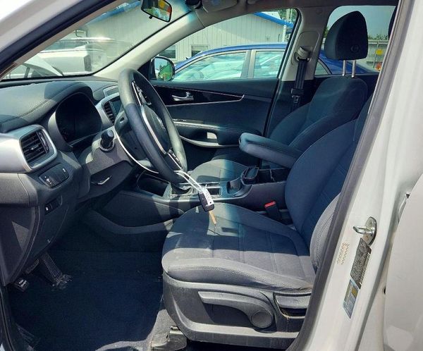 2019 KIA SORENTO L, LX, S