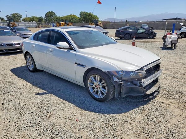 2019 JAGUAR XE