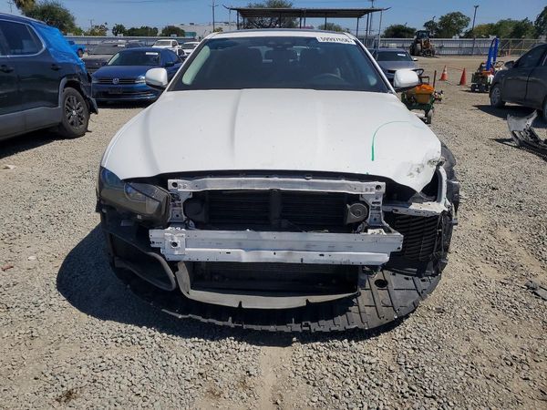 2019 JAGUAR XE