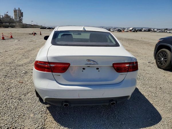 2019 JAGUAR XE