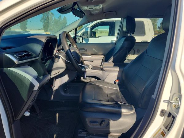 2023 TOYOTA SIENNA LE