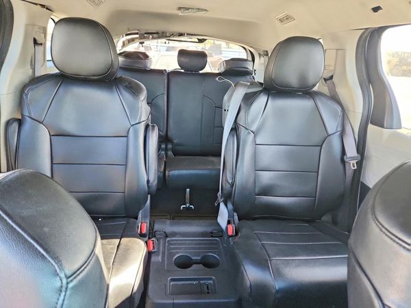 2023 TOYOTA SIENNA LE