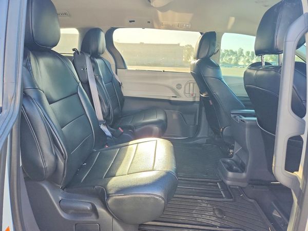 2023 TOYOTA SIENNA LE