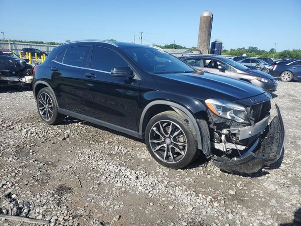 2016 MERCEDES-BENZ GLA