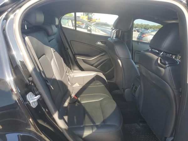 2016 MERCEDES-BENZ GLA