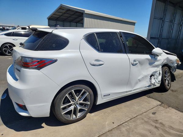 2016 LEXUS CT 200h