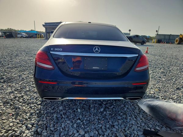 2018 MERCEDES-BENZ E E300