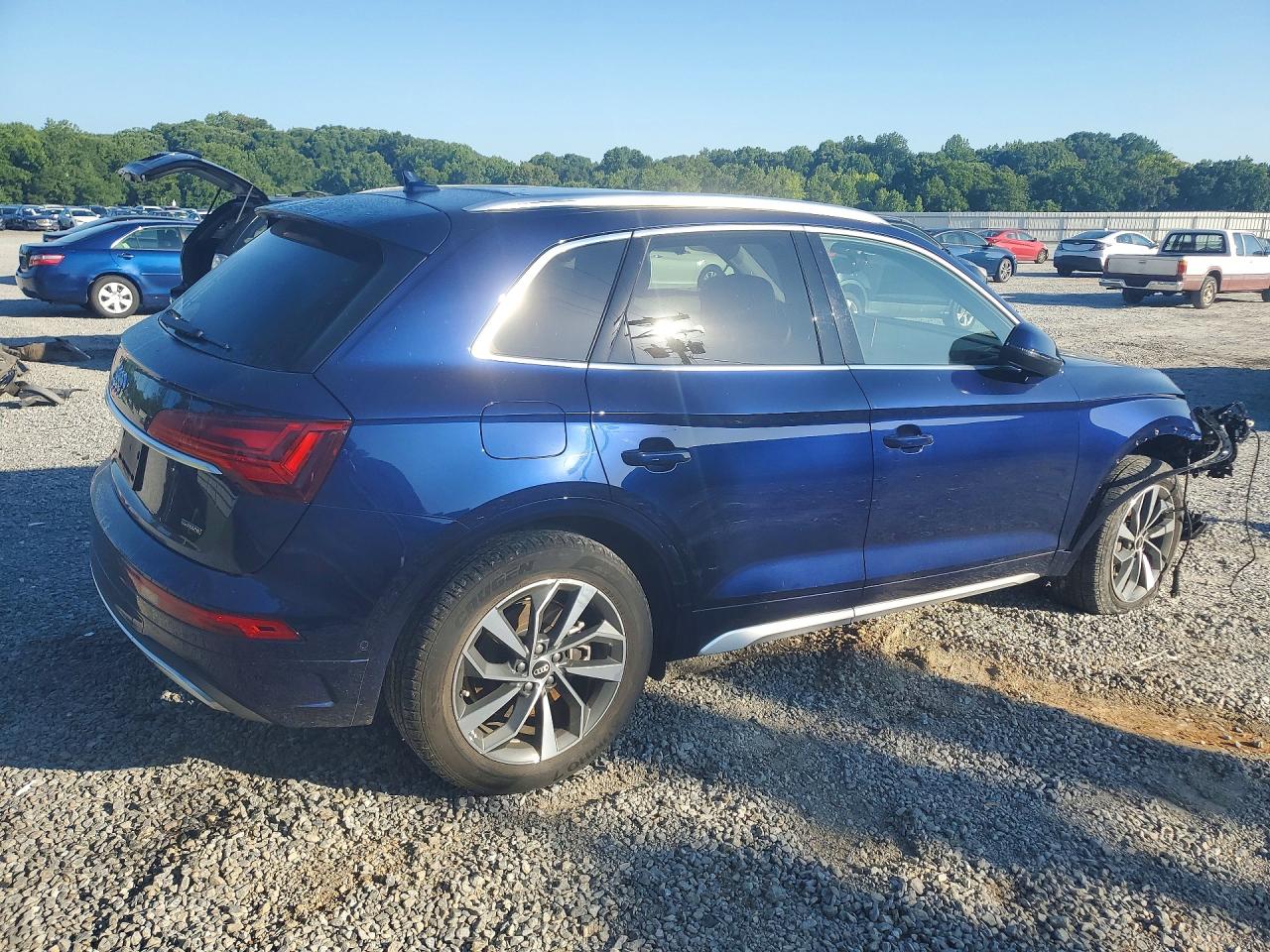 2021 AUDI Q5 quattro Prestige