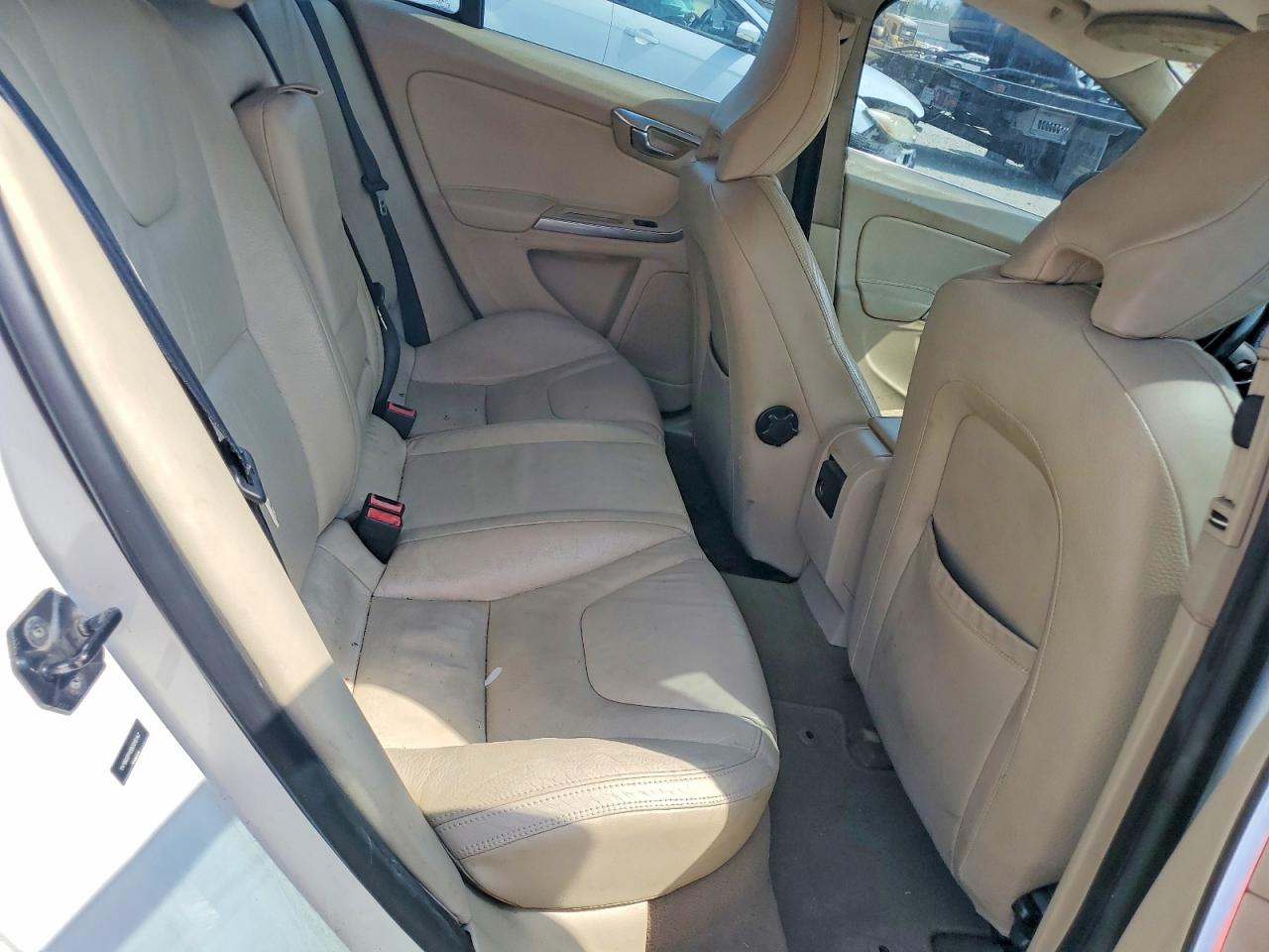 2011 VOLVO S60