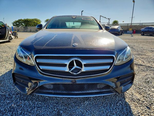 2018 MERCEDES-BENZ E E300