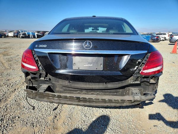 2018 MERCEDES-BENZ E E300