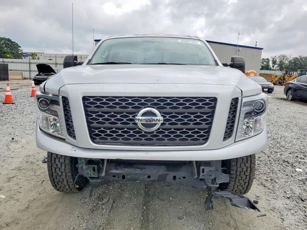 2018 NISSAN TITAN