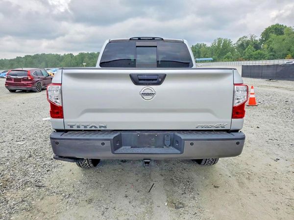2018 NISSAN TITAN