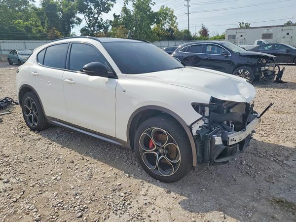 2024 ALFA ROMEO STELVIO TI AWD